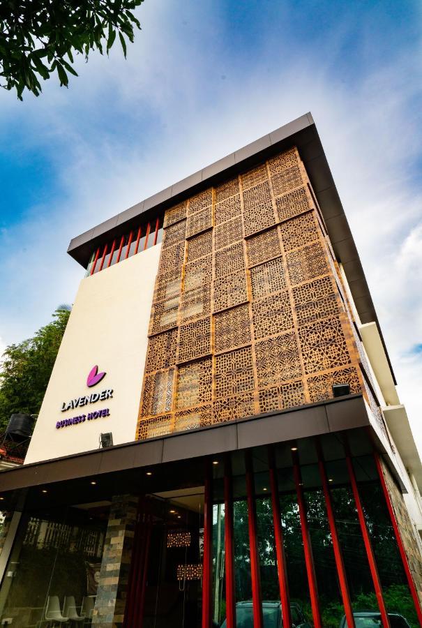 Hotel Lavender Infopark Kochi Esterno foto