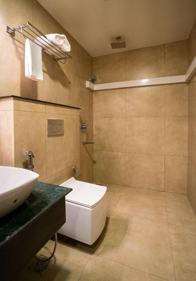 Hotel Lavender Infopark Kochi Esterno foto