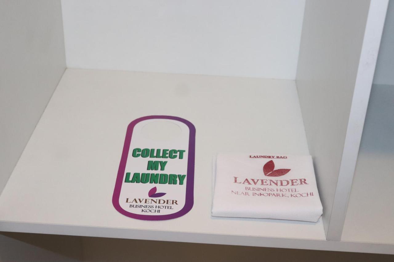 Hotel Lavender Infopark Kochi Esterno foto