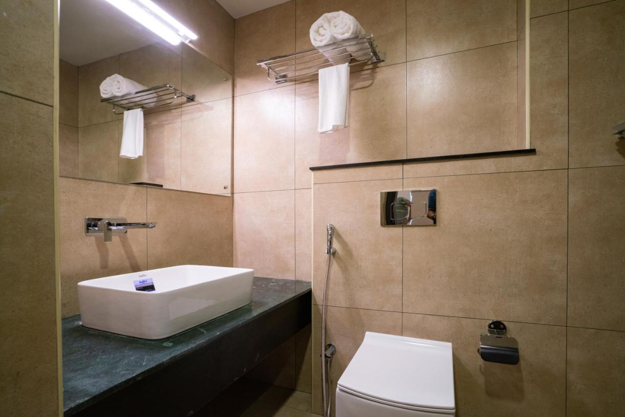 Hotel Lavender Infopark Kochi Esterno foto